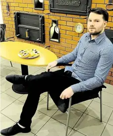  ?? Foto: Alice Andryzková ?? Třetí generace Marek Nozar je jednatelem kladenské rodinné pekárny Kompek, kterou v 90. letech privatizov­al jeho dědeček.