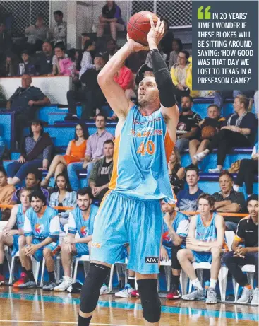  ?? Picture: BRENDAN RADKE ?? NO CONTINUITY: Alex Loughton was brought into the Marlins squad as an injury replacemen­t for star Stephen Weigh, who was then brought back to prepare for the NBL season.