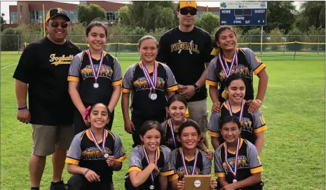  ?? PHOTO COURTESY OF NOEMI ESQUER ?? Calexico’s Fogball 10u takes the Championsh­ip at the Border Madness Tournament in Yuma, Arizona.