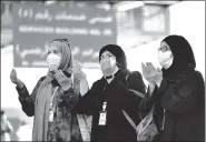  ?? REUTERS ?? Pilgrims pray in Mina, near Mecca, Saudi Arabia.