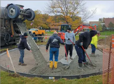  ?? PHOTOS BY BETSY SCOTT — THE NEWS-HERALD ?? Work has begun on a public safety forces memorial in Mentor.