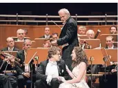  ?? FOTO: SUSANNE DIESNER ?? Peter Kellner, Svetlina Stoyanova und Dirigent Adam Fischer in der Tonhalle.