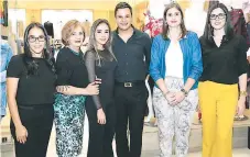  ??  ?? Con un coctel inauguran la tienda Palestra en Mall Multiplaza.