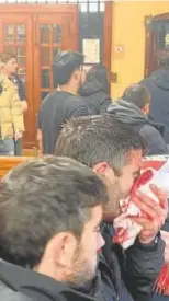  ?? // ABC ?? Un hincha madrileño agredido en Bilbao antes del duelo de Copa