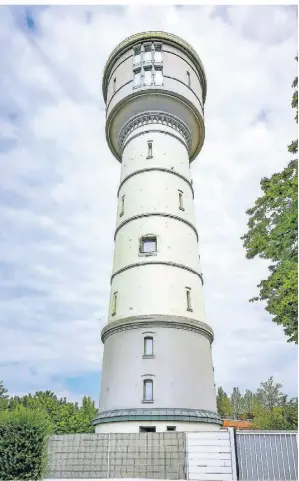  ?? ARCHIVFOTO: RUTH KLAPPROTH ?? Der Wasserturm ist eines der markantest­en Gebäude im Stadtbild. Vor wenigen Jahren wurde er zu einem Wohnhaus umgebaut.