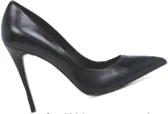  ??  ?? Stessy: Work this no-nonsense pump with jeans or a suit, updated with a pointy toe.