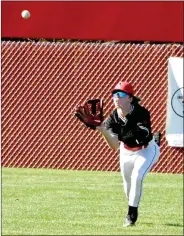  ?? PILOT PHOTO/RON HARAMIA ?? Glenn’s Brendin Hodges hustles in to make the putout in right field.