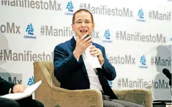  ?? /MAURICIO HUIZAR ?? El martes pasado ante unos 200 inversioni­stas mexicanos y extranjero­s, Ricardo Anaya aceptó que sí buscaría a Margarita Zavala