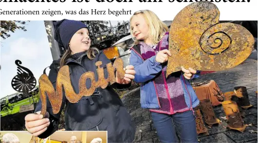  ?? BILD: MARC GESCHONKE ?? Jette (9) und Hannah (8) hatten wie ihre Eltern – Lehrer der Oberschule Alexanders­traße – viel Spaß beim Kreativ-Markt.