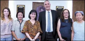  ?? BERNARDO BATUIGAS ?? New Israeli Ambassador Rafael Harpaz and deputy chief of mission Yulia Rachinski-Spivakov (left) are welcomed to The STAR last week by (from left) reporter Pia Lee-Brago, editor-in-chief Ana Marie Pamintuan, associate editor Marichu Villanueva and Starweek editor Doreen Yu. Harpaz discussed bilateral relations that continue to grow stronger, enhanced by the recent visit to Israel by President Duterte – the first by a Philippine leader to the Jewish state.