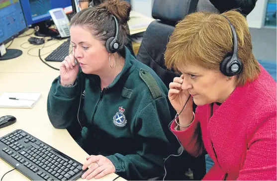  ?? Picture: PA. ?? Nicola Sturgeon meets Scottish Ambulance Service call handlers and NHS 24 staff in Cardonald, Glasgow.