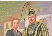  ?? RP-FOTO: KNAPPE ?? Ist jetzt Brüggens Prinz und freut sich auf diese Zeit: Prinz: Wladi I. mit seiner Freundin Franziska.