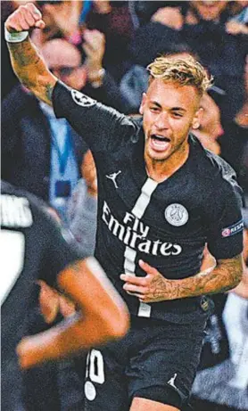  ?? AFP PHOTO / FRANCK FIFE ?? Neymar comemora o seu terceiro gol: noite de gala na França