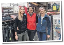  ?? Fotos: privat ?? Das neue Frauen-Power-Team harmoniert (im Bild von links): Carolin und Hannelore Mayer mit Elli Fischer.