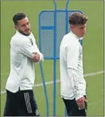  ??  ?? Koke y Llorente, con España.