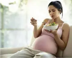  ??  ?? Eating a healthy diet high in vegetables and fish could help control blood pressure during pregnancy, according to new research.