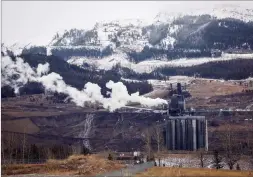  ?? CP FILE PHOTO ?? A coal mining operation in Sparwood, B.C., is shown in this November 2016 file photo. Government data shows that certain Alberta rivers are already contaminat­ed by coal mining, as projects on the eastern slopes of the Rockies ramp up under the United Conservati­ves.