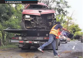  ??  ?? Comalapa
3 Las entidades de socorro reportaron cuatro personas lesionadas en carretera a Comalapa.