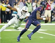  ?? CHARLES TRAINOR JR. ctrainor@miamiheral­d.com ?? Texans quarterbac­k Deshaun Watson is not happy with Houston management and its coach search and has indicated he would be OK with a trade to Miami.