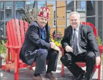  ?? ANDREW WATERMAN/SPECIAL TO THE TELEGRAM ?? Shriners Paul Rose (left) and Jacques Boissonnea­ult are celebratin­g Shriners Internatio­nal Awareness Day by officially establishi­ng relationsh­ips with other pediatric hospitals across Canada. They will be at the Janeway on Wednesday.