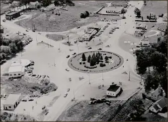  ?? ?? Latham Circle circa 1950