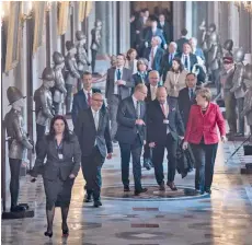  ??  ?? Αγκελα Μέρκελ με τους Ευρωπαίους ομολόγους της στη σύνοδο κορυφής στη Βαλέτα της Μάλτας.