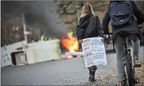  ??  ?? Les lycéens sont mobilisés contre les réformes dans l’Education.