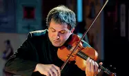  ??  ?? Musicista Il violinista veneto Domenico Nordio, domani salirà sul palco della Filarmonic­a di Rovereto