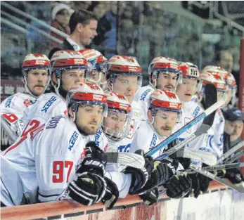  ?? FOTO: DIREVI ?? Die Schwenning­er Wild Wings fiebern gespannt dem Baden-Württember­g-Derby gegen den Tabellenfü­hrer Adler Mannheim entgegen.