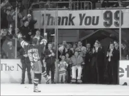  ?? HAMILTON SPECTATOR FILE PHOTO ?? Wayne Gretzky skates a lap around the ice at Madison Square Garden at the end of his last game as a hockey player April 18, 1999.