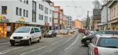  ?? Foto: Peter Fastl ?? Für den Umbau der Bgm.‰Aurnhammer‰Straße in Göggingen werden im nächsten Doppelhaus­halt keine Planungsmi­ttel zur Verfügung gestellt.
