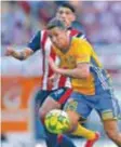  ?? | MEXSPORT ?? Dueñas salió frustrado del estadio Chivas.