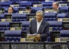  ?? (Foto FB Zahid Hamidi) ?? Ahmad Zahid pada Sidang Dewan Rakyat, semalam.
