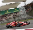  ?? Bild: ANDU WONG ?? LEDER. Ferrariför­aren Sebastian Vettel var snabbast i kvalet och startar i pole i Shanghai på söndagen.