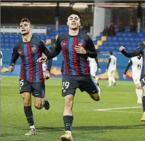  ?? FOTO: PEP MORATA ?? Víctor Barberà
celebra el gol de la victoria del Barça Atlètic ante el Eldense