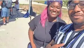  ?? VAUN MAYES ?? Quanita “Tay” Jackson, left, was fatally shot Sunday near Moody Park. Community activist Vaun Mayes, right, took this picture with Jackson the day before she died, during an event the two put together at Moody Park.