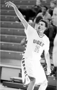  ?? RICARDO RAMIREZ BUXEDA/STAFF PHOTOGRAPH­ER ?? Ocoee’s Grant Riller, who hit a game-winning 3-point shot, reacts after a score in a 53-50 win over Deltona.