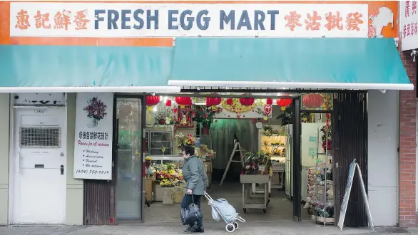  ?? PHOTOS: ARLEN REDEKOP/PNG ?? Fresh Egg Mart is a vibrant part of the mix of traditiona­l Chinatown retailers and modern bars and restaurant­s that make up the 200-block of East Georgia.