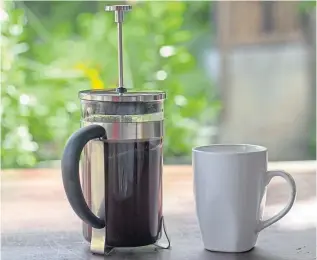  ?? ?? TRADITIONA­L APPROACH: The cafetiere ‘plunger’ method is simple and effective.