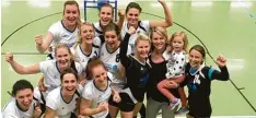  ?? Foto: Gumpp ?? Sie freuen sich über die ersten Punkte im ersten Spiel in der Landesliga: die Kleinai tinger Volleyball­erinnen.