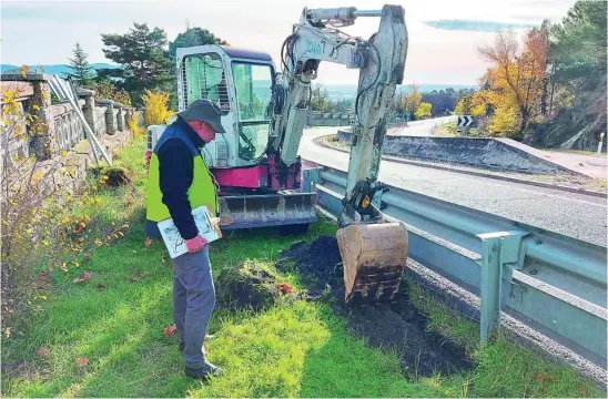  ?? LA RAZÓN ?? Una imagen del equipo de Luis Avial trabajando el pasado sábado en la zona de Guadarrama