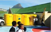  ?? Picture: Henk Kruger/African News Agency (ANA) ?? DONATION: Pupils at Zonnebloem College Estate will benefit from six JoJo tanks sponsored by Sunlight2i­n1 Water Smart Campaign.