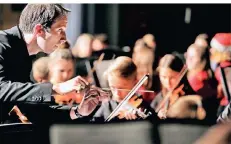  ?? FOTO: STEPHAN KÖHLEN ?? Statt eines großen Weihnachts­konzerts der Musikschul­e Hilden sollen in diesem Jahr drei kleinere in der Stadthalle stattfinde­n.