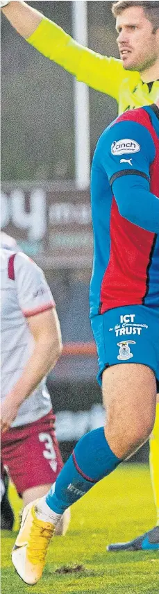  ?? ?? STRIKING DIFFERENCE: Nathan Shaw – recalled to the side – celebrates with George Oakley, left, after scoring Inverness Caley Thistle’s goal against Arbroath.