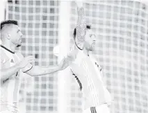  ??  ?? LIONEL MESSI SIN JUGAR bien, marcó el único gol del encuentro en el que Argentina se impuso 1-0 ante Chile en juego correspond­iente a la fecha de las eliminator­ias suramerica­nas al Mundial de Rusia 2018.