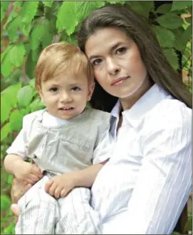  ??  ?? Rachael Neustadt left her son Meir in London to attend the Moscow hearing