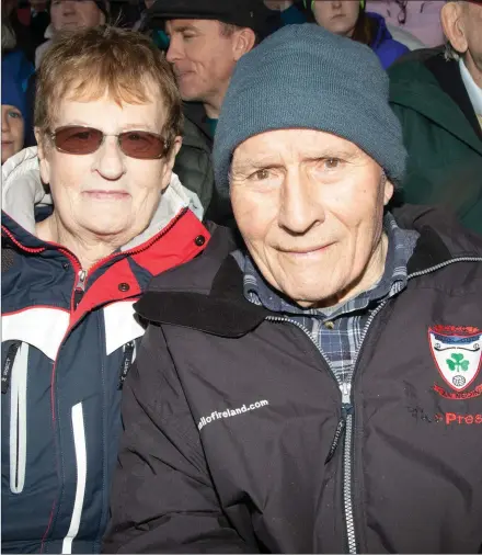  ??  ?? True Dingle supporters Noreen and Tom O’Connor at the Garvey’s SuperValu County Senior Football Championsh­ip Final 2018 at Austin Stack Park