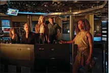  ?? JOHN WILSON / UNIVERSAL PICTURES AND AMBLIN ENTERTAINM­ENT ?? From left, Bryce Dallas Howard, Jeff Goldblum, Laura Dern, Sam Neill and DeWanda Wise in “Jurassic World Dominion.”