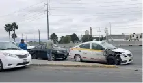  ??  ?? La conductora del Polo argumentó que este sufrió una falla mecánica en plena circulació­n.