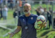  ??  ?? Stefano Pioli. allenatore della Fiorentina a Moena